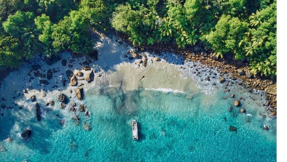 ongerept-strand-albanie-940x530 ongerept-strand-albanie-940x530