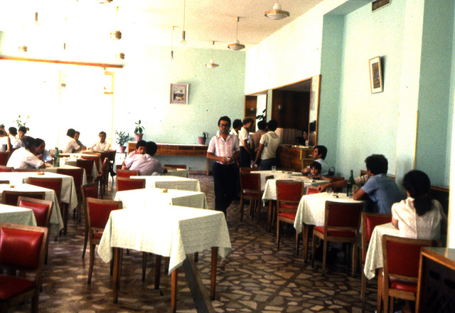 Eetzaal/cafe hotel Rozafa, Shkodra jaren tachtig.