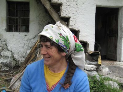 2010-GM-Albanie-290 Shkurte Gumnari theth albanie