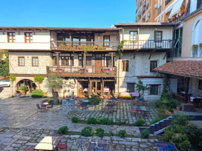 Hotel Tradita binnentuin