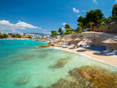 saranda beach helder water