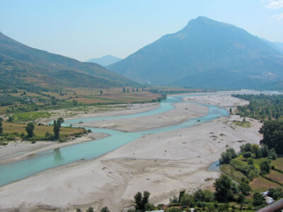 Vjosa tussen tepelena en permet