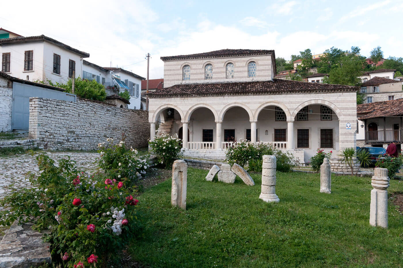 Berat, de exterieur van het Helveti Tekke.