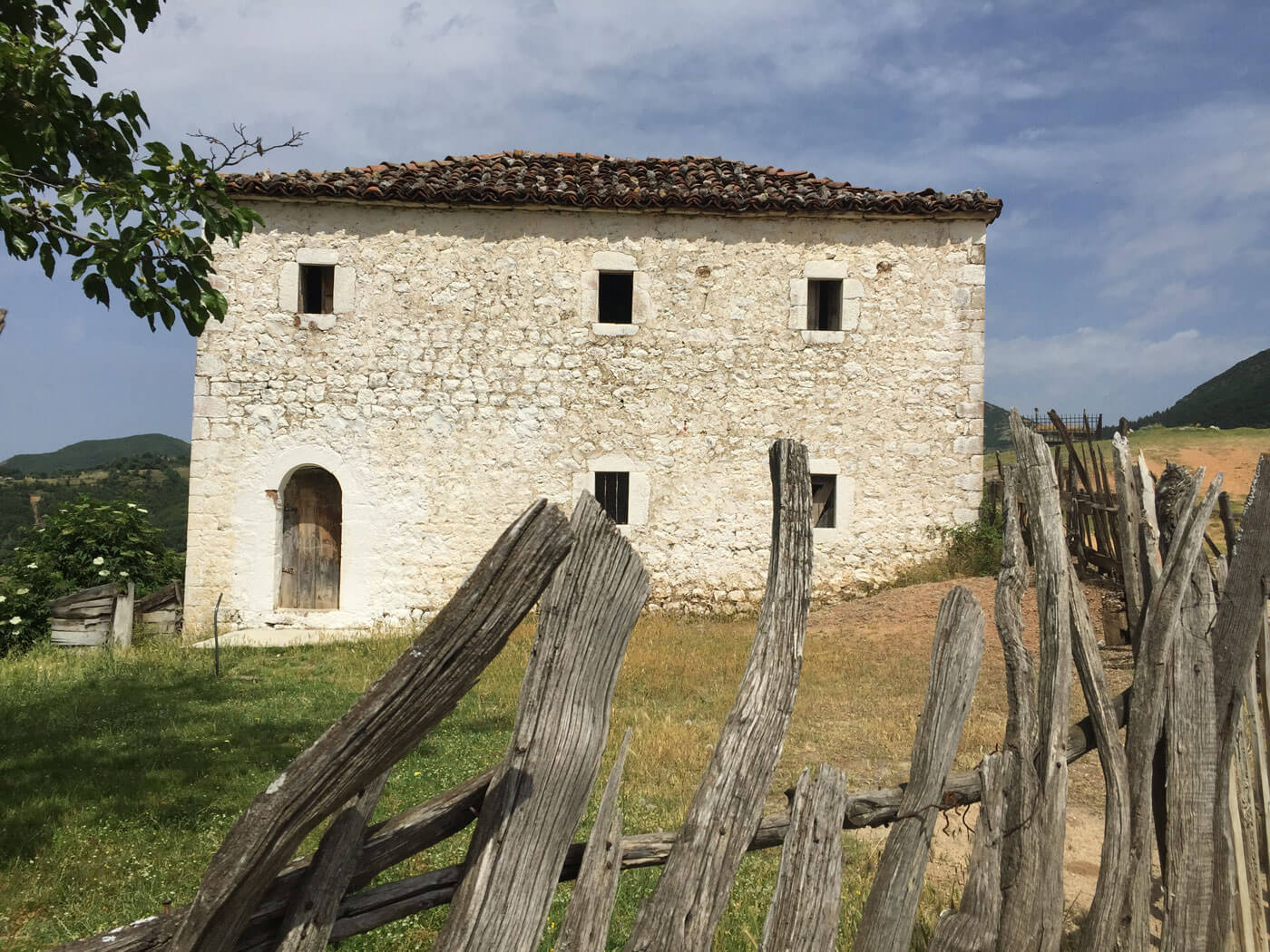 Deze kulla werd vroeger als school gebruikt.
