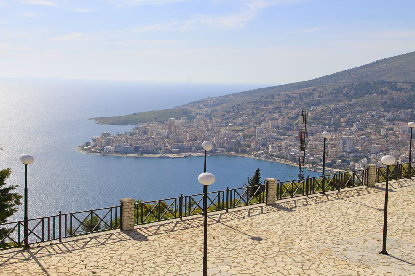 Het uitzicht vanaf het Lekuresi Kasteel. Saranda