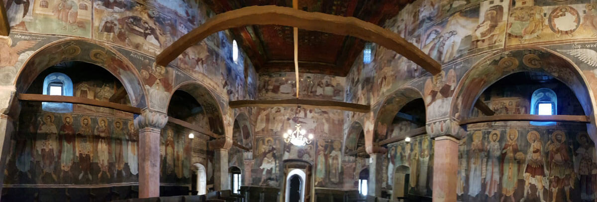 binnen interieur kerk divjake