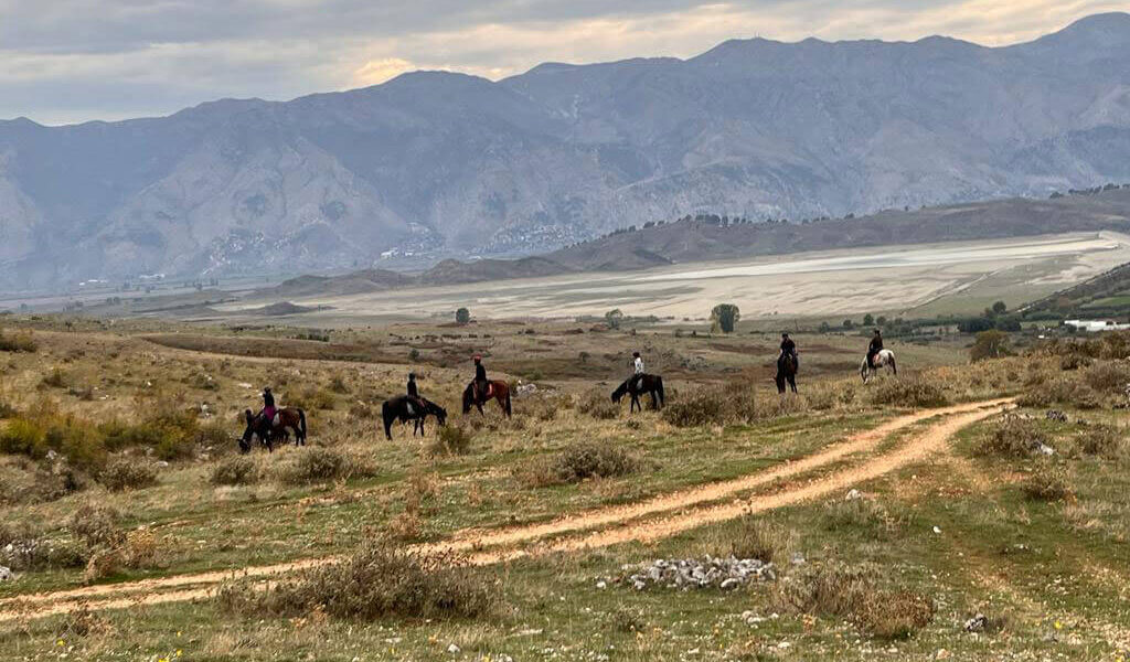 ruiters-te-paard-albanie, Zagoria