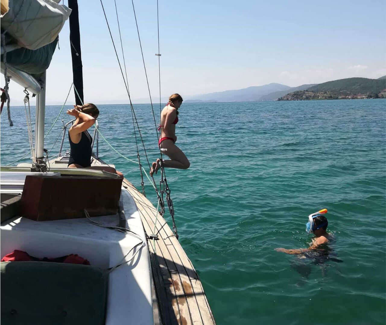 Zeilen op het meer van Ohrid
