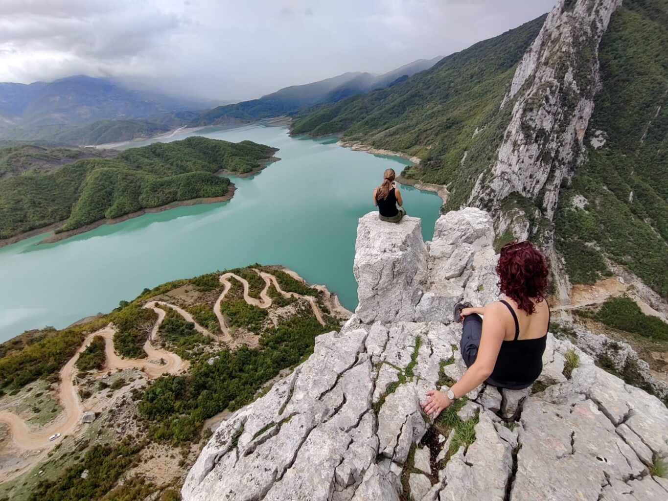 Hiken bij het Bovilla meer, Albanië © Janneke van der Linden