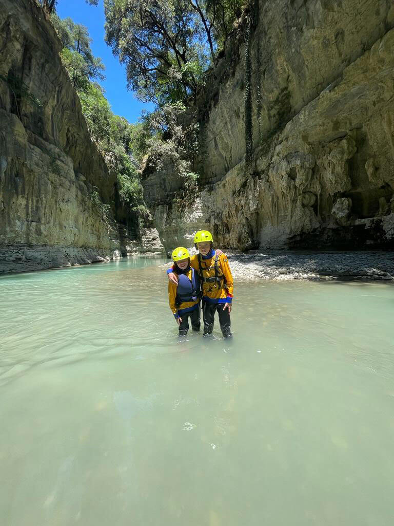 Osumi-canyon-hike-wandel-rivierwandeling-met-kinderen
