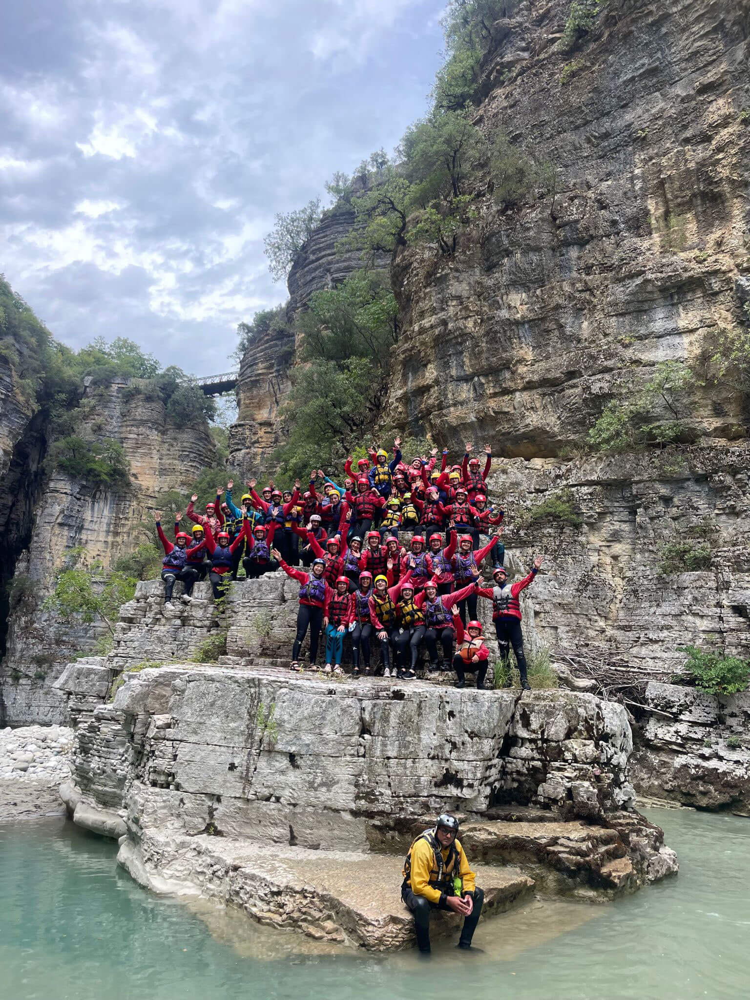 Rivierwandelen-Osumi-kloof- grote groep