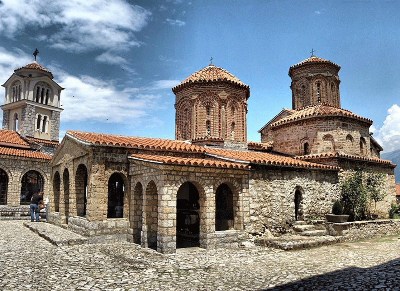et klooster van St. Naum, historisch en schilderachtig.