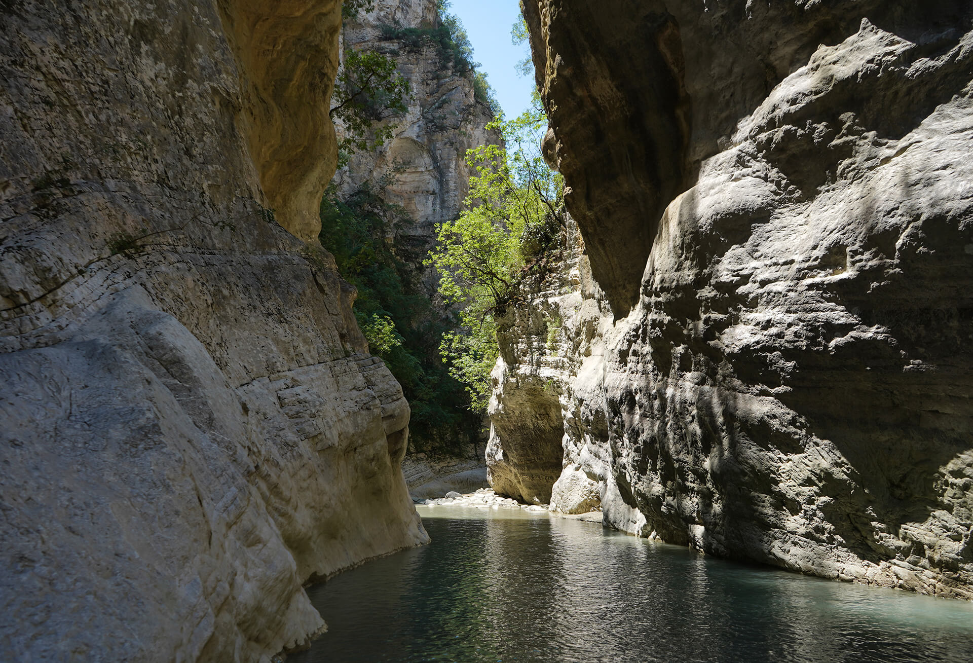 langarica-canyon-benje-permet-albania-